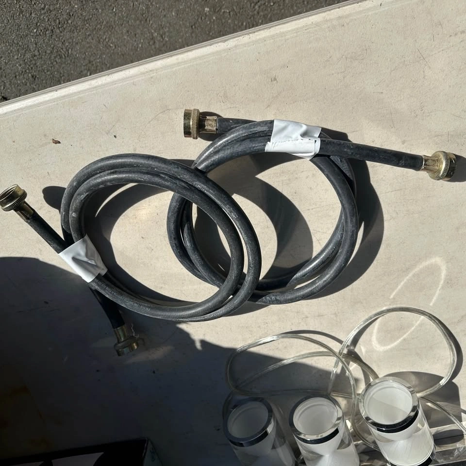 2x Washing Machine Hoses - photo 2