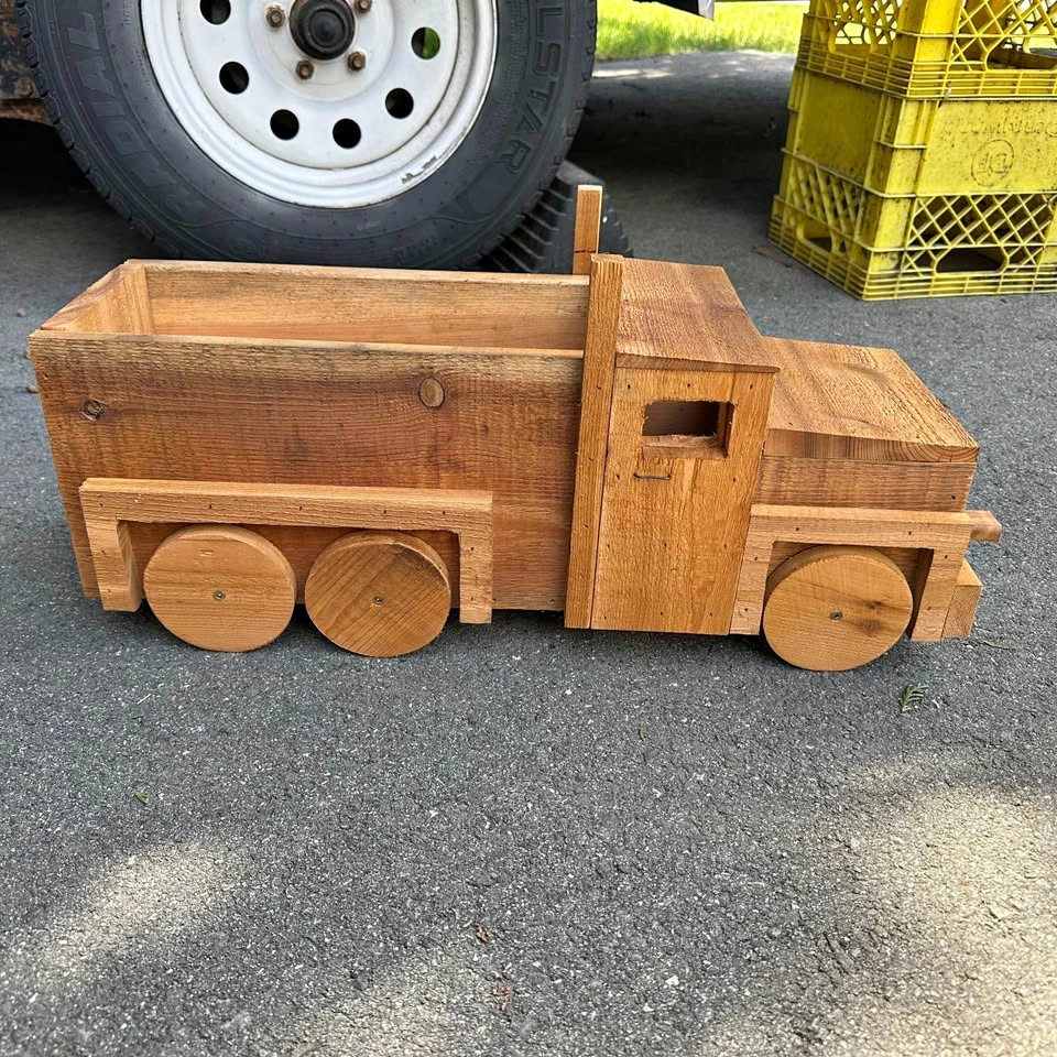 Semi Truck Cedar Planter