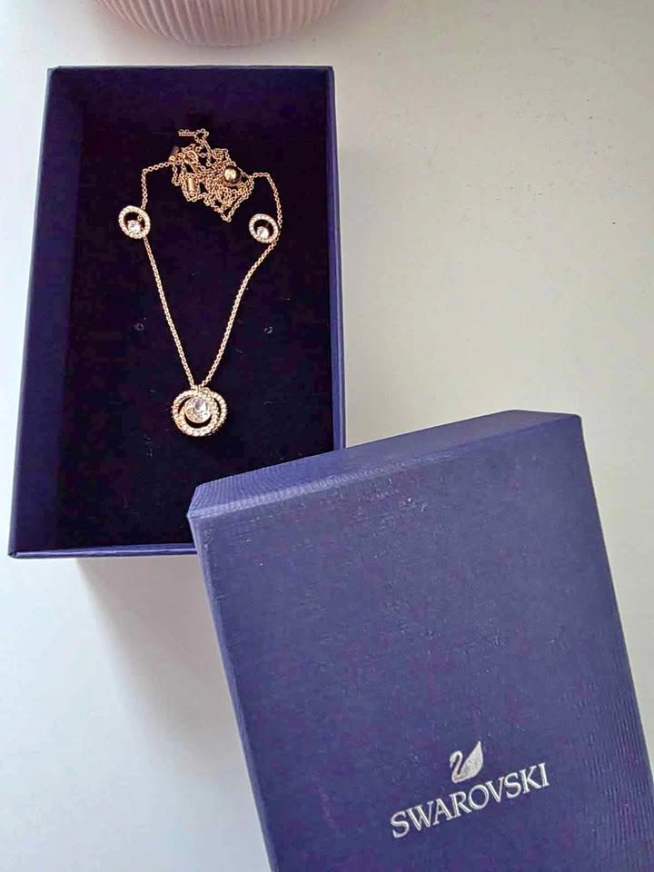 Swarovski Generation Necklace & Earring Set - Rose Gold (With Bo