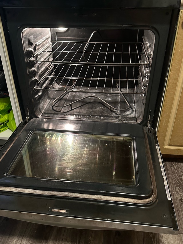Electric stove works well - photo 2