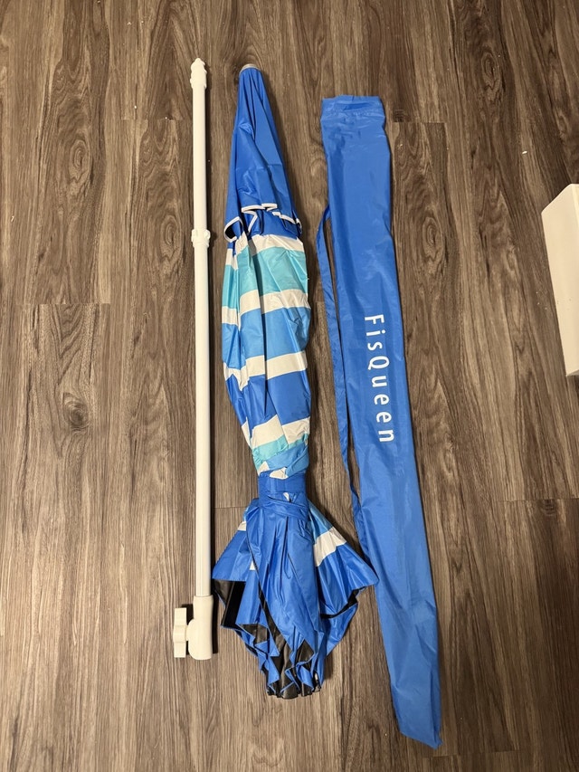 Premium FisQueen 8-Foot Beach Umbrella — Brand New