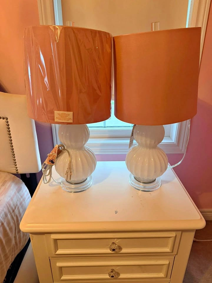 White Ceramic Gourd Table Lamps with Pink Shades