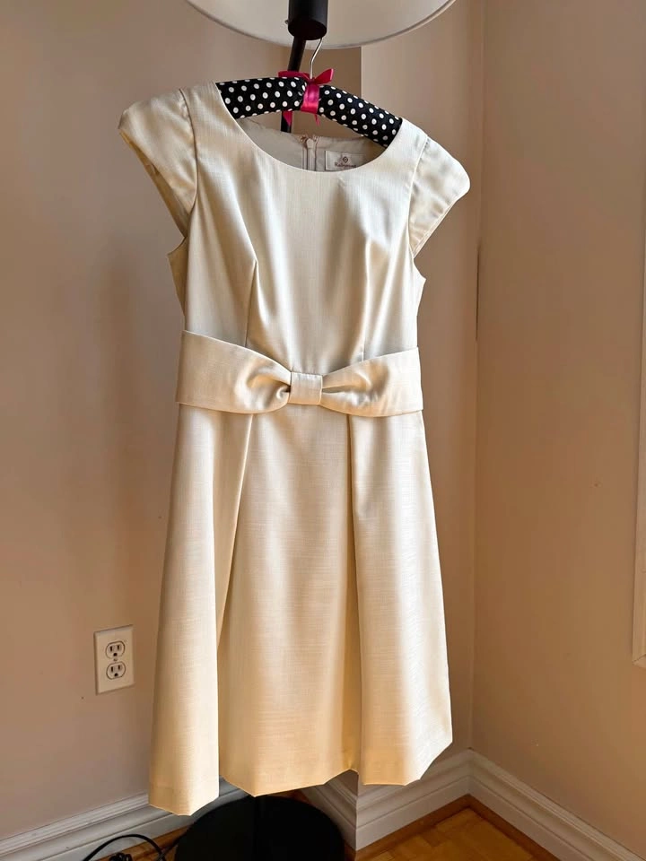 Women’s short dress XS