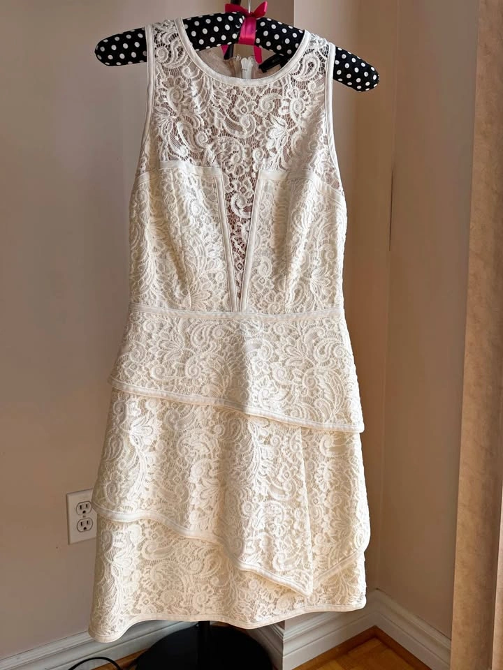 BCBG MAXAZRIA White Short Dress Size 0