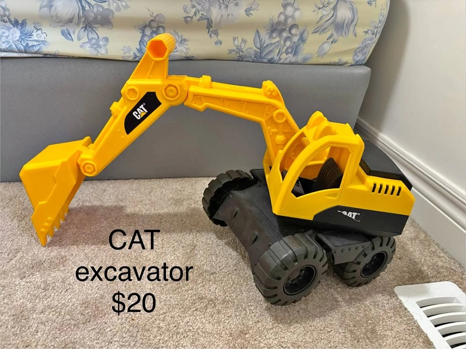 CAT kids excavator