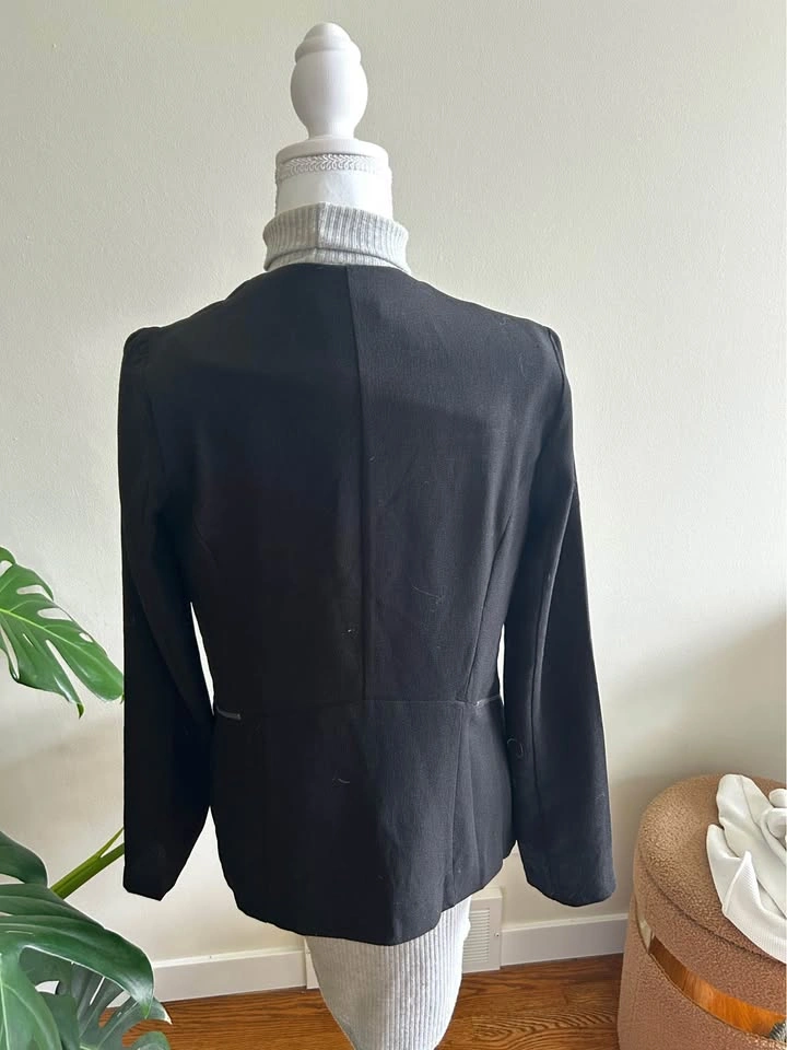 Black Blazer with Zipper Pocket Detail - photo 3