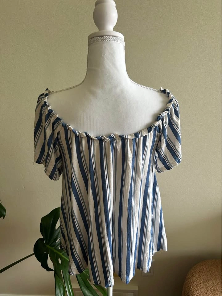 Off the shoulder striped shirt - photo 2