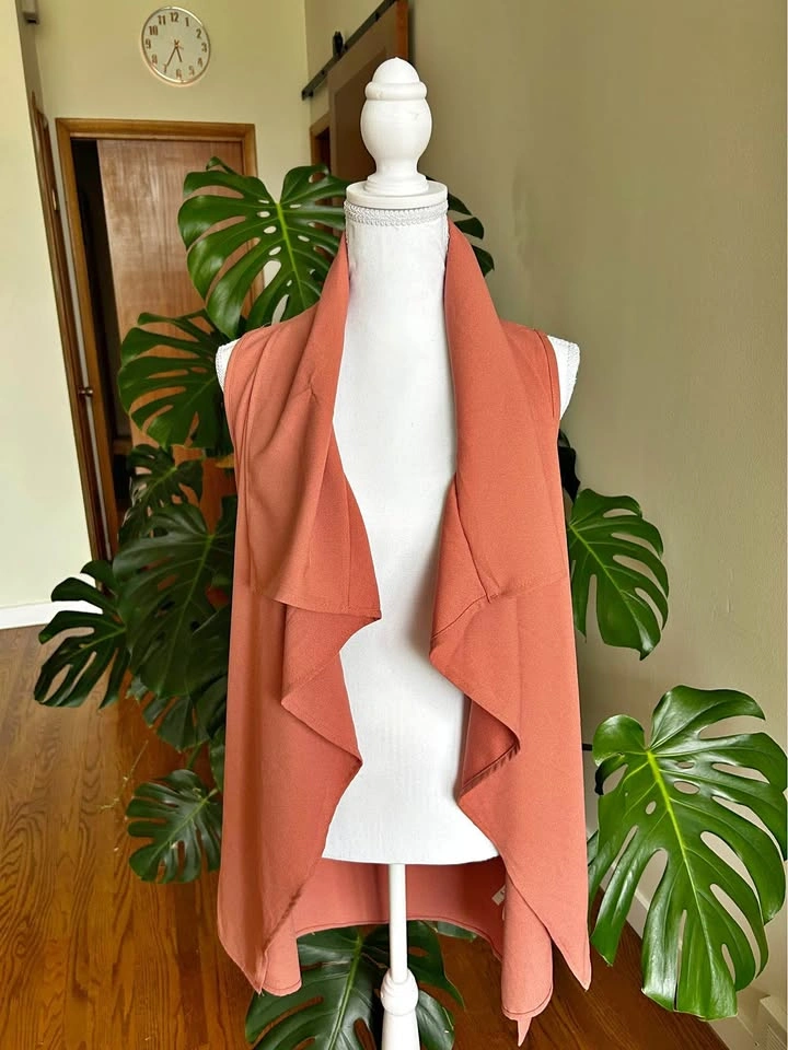 Coral tie up vest