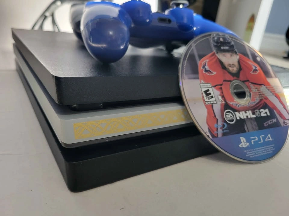 PS4 PRO $140 - photo 3
