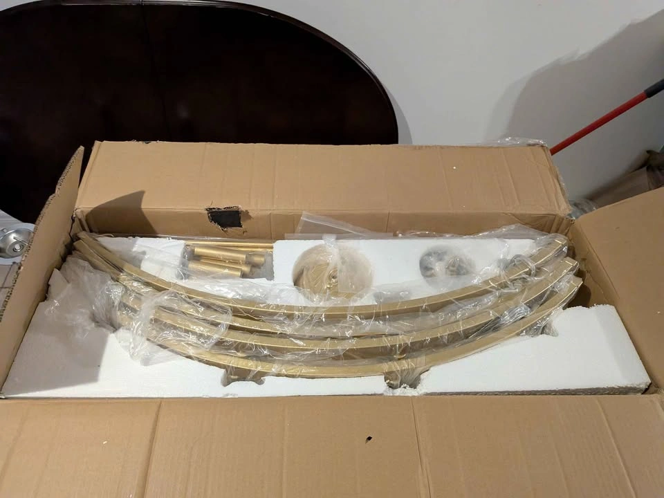 16-Light Gold Wagon Wheel Chandelier New in Box - photo 2