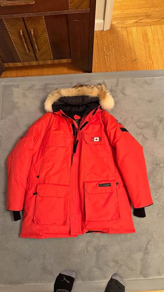 Canada Goose Jacket - XL - Rare Program Edition (Expedition Styl