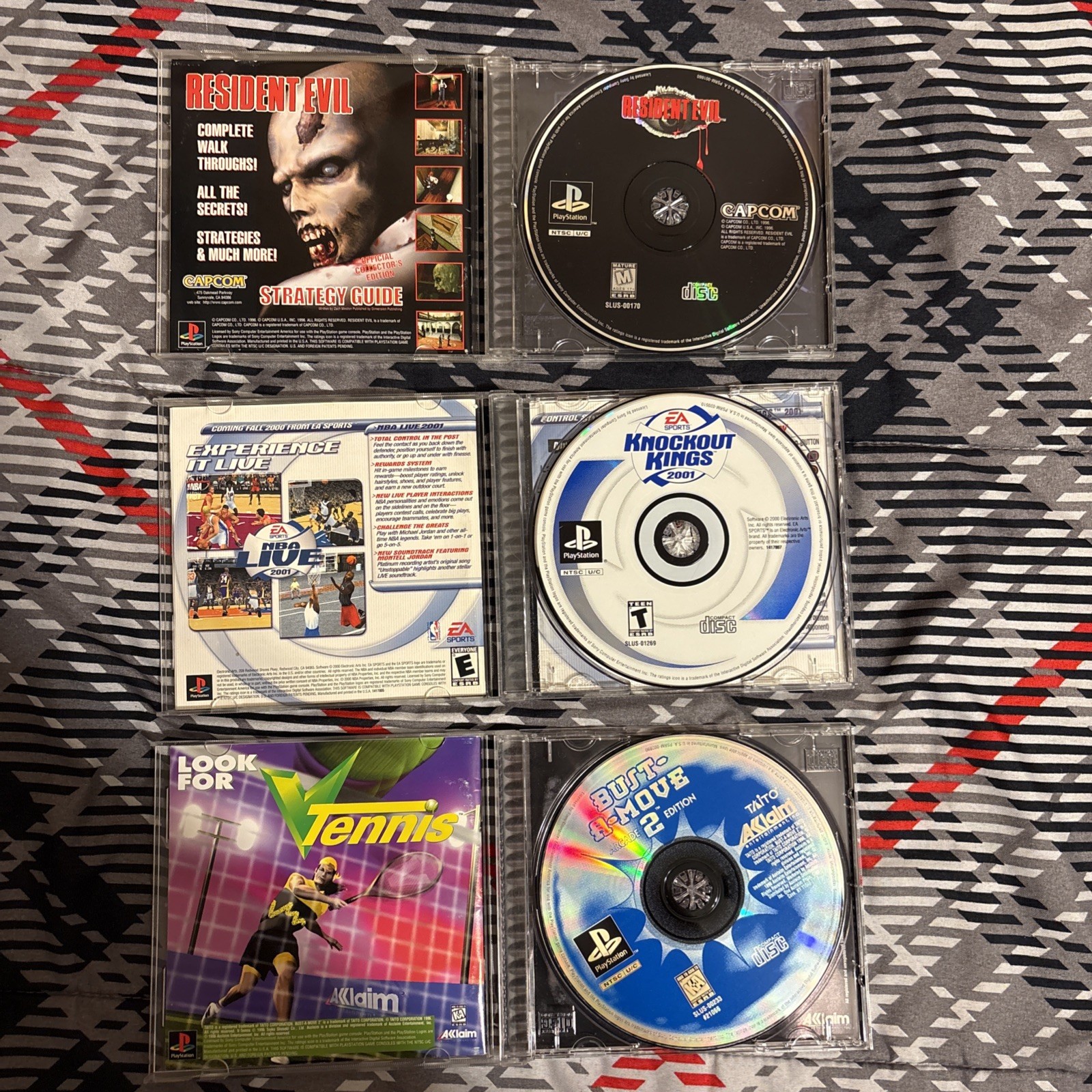Lot Of 3 PS1 Games: Resident Evil, Knockout Kings 01, Bust A Mov - photo 3