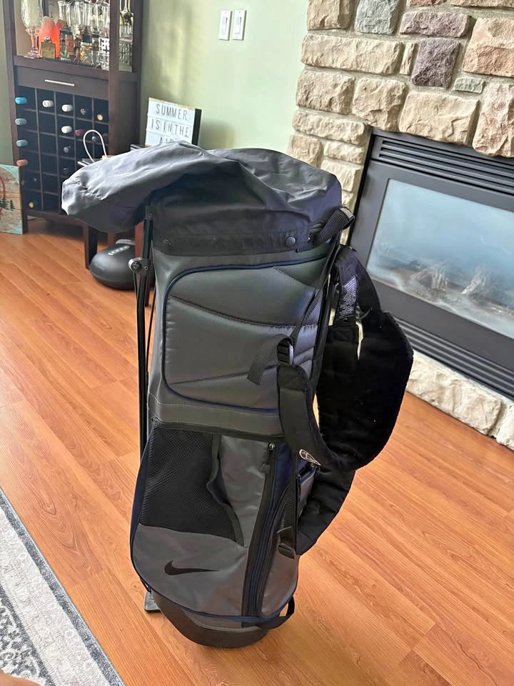 Nike Golf Bag