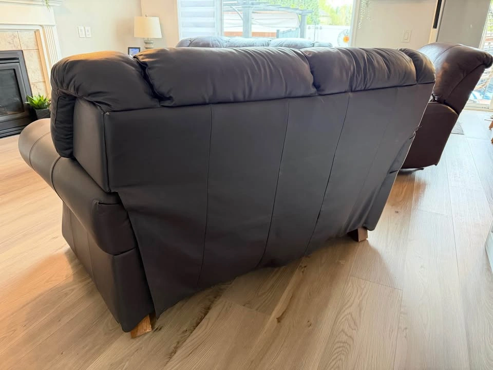 Elran Dark Leather Sofa & Loveseat Set - photo 3