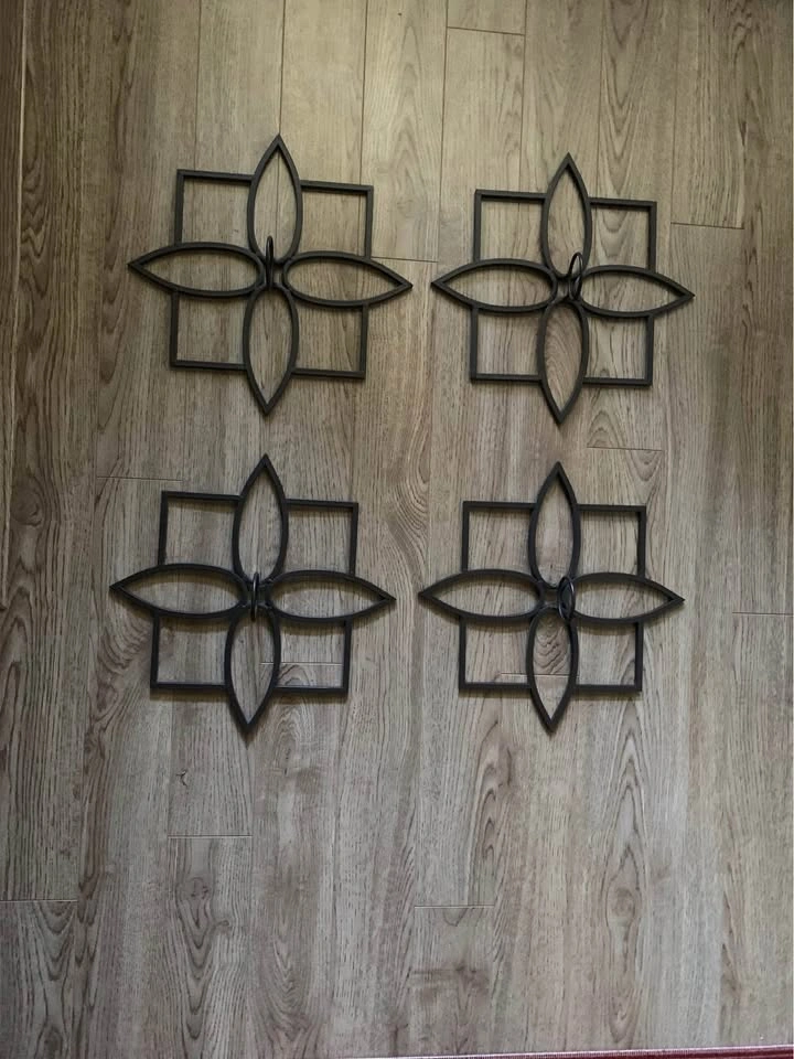 Decorative 4-Piece Wall Mount Candle Holder Set