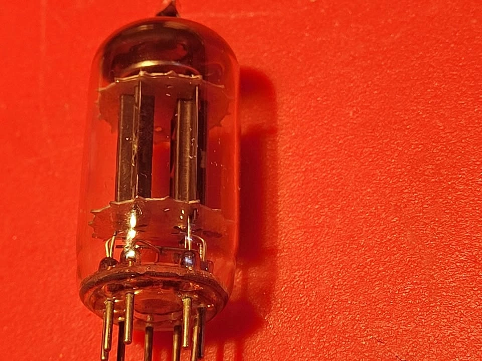 Vacuum Tube 12AX7 Tested Strong