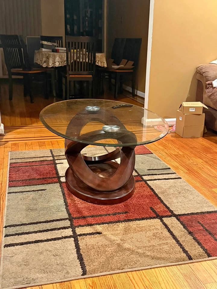 Coffee Table with Rug