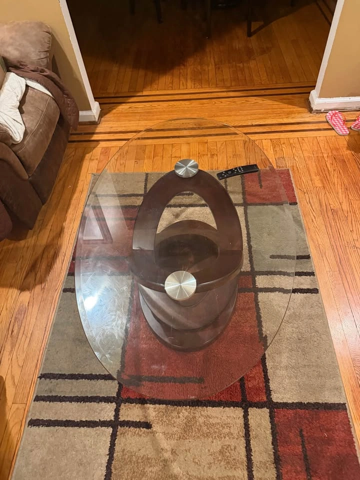 Coffee Table with Rug - photo 4