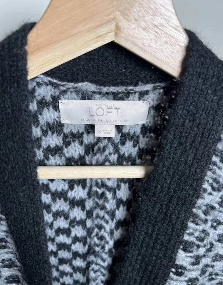 Ann Taylor LOFT Cardigan Small Italian Yarn - photo 3