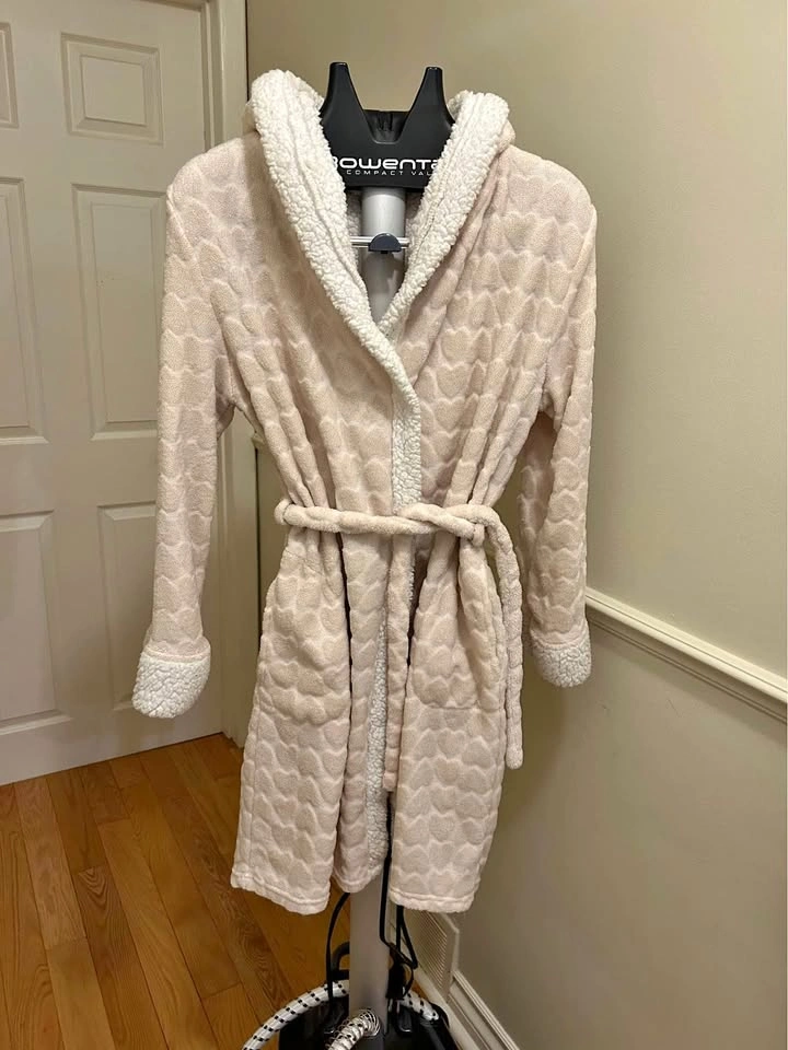 Weekend Edition Free Size Robe Knight Gown