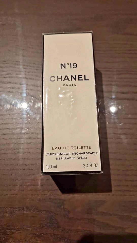 Chanel N°19 Eau De Toilette 100ml