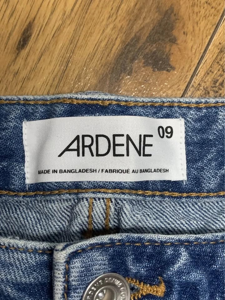 Women's Jean Shorts - Size 9 - photo 3