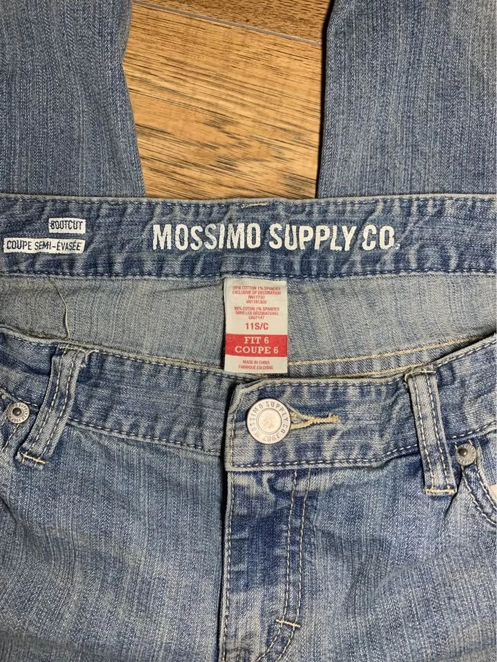 Women's Bootcut Jeans - Mid Rise Size 11 - photo 2