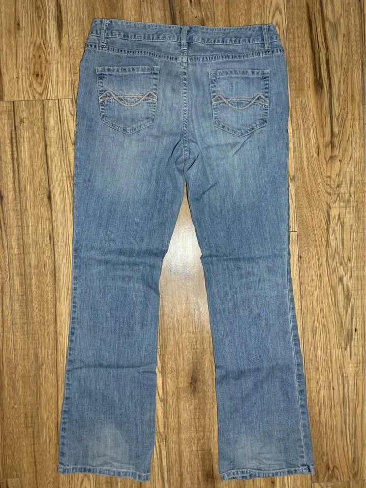 Women's Bootcut Jeans - Mid Rise Size 11 - photo 4