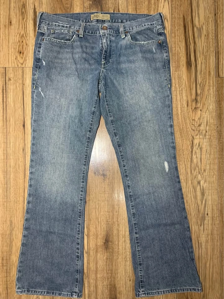 Low rise bootcut jeans - photo 2