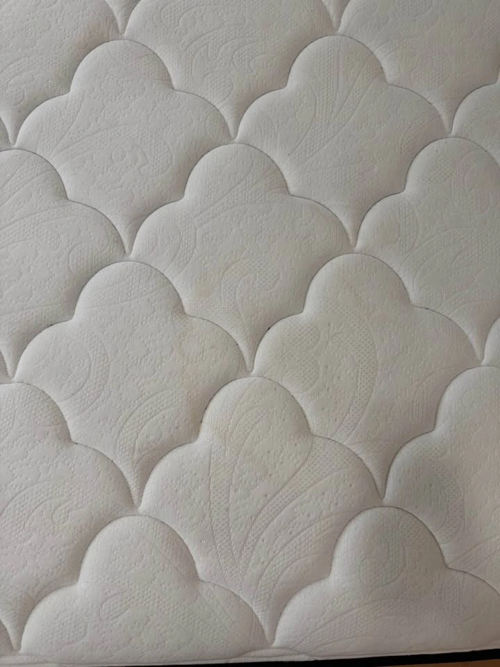 Beautyrest Fillmore 8 inch Queen Mattress - photo 3