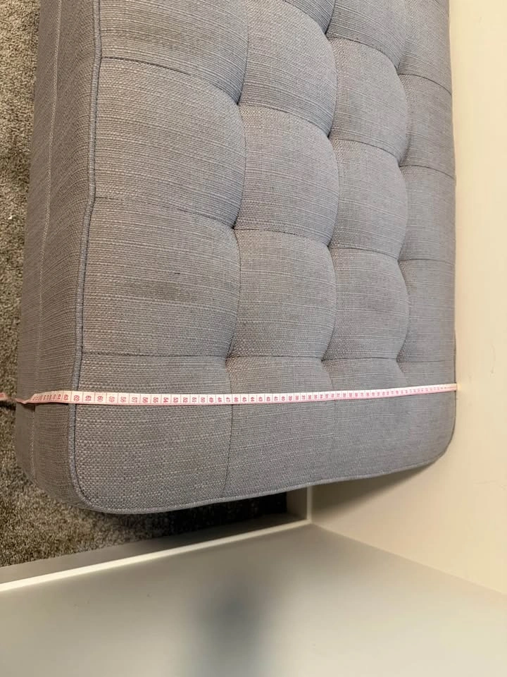 Gray tufted bench - photo 2