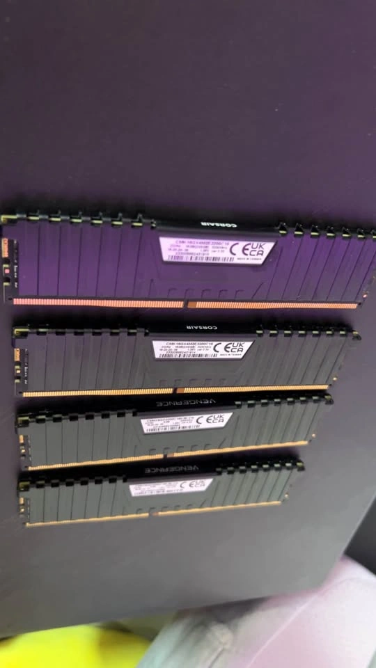 Corsair Vengeance 4x8GB DDR4 3200MHz RAM (32GB Total) - photo 4