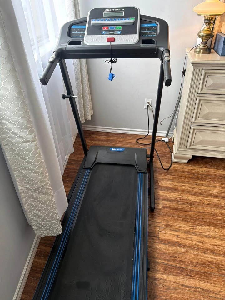 Xterra TR150 Treadmill - photo 2