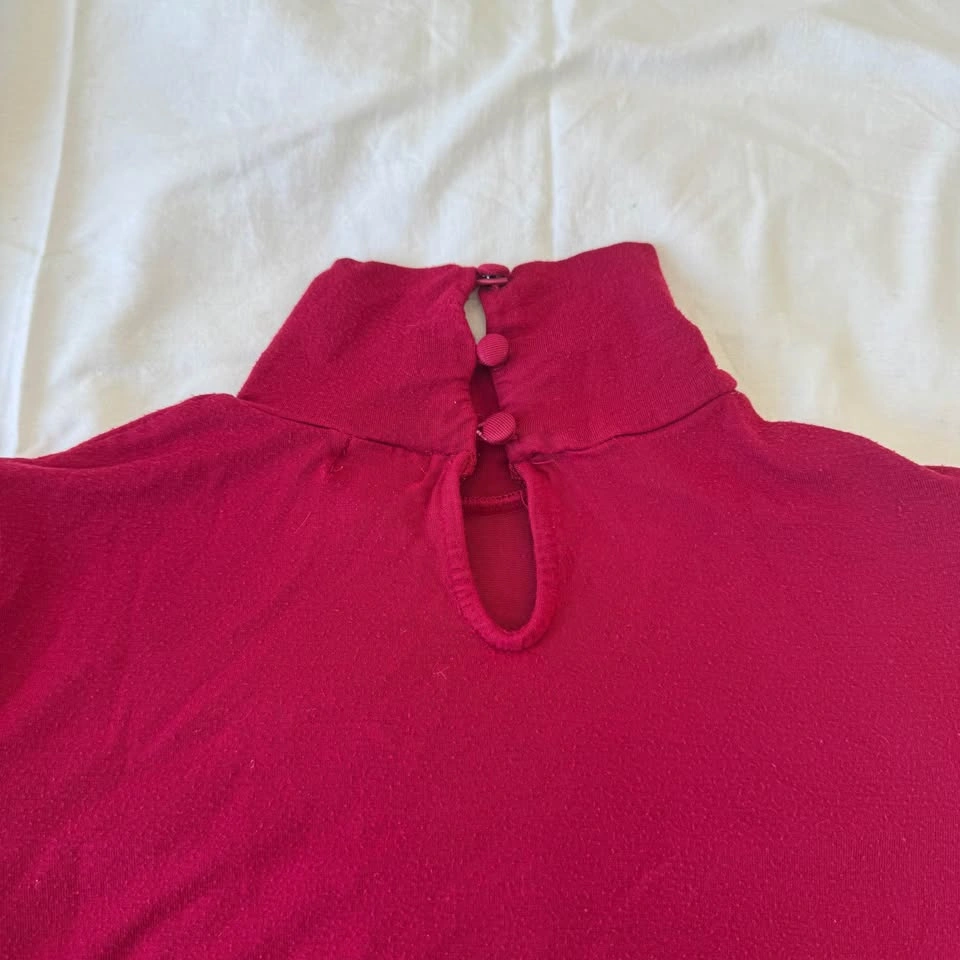 Y2k Red Mock Neck Puff Sleeve Top (Size S) - photo 4