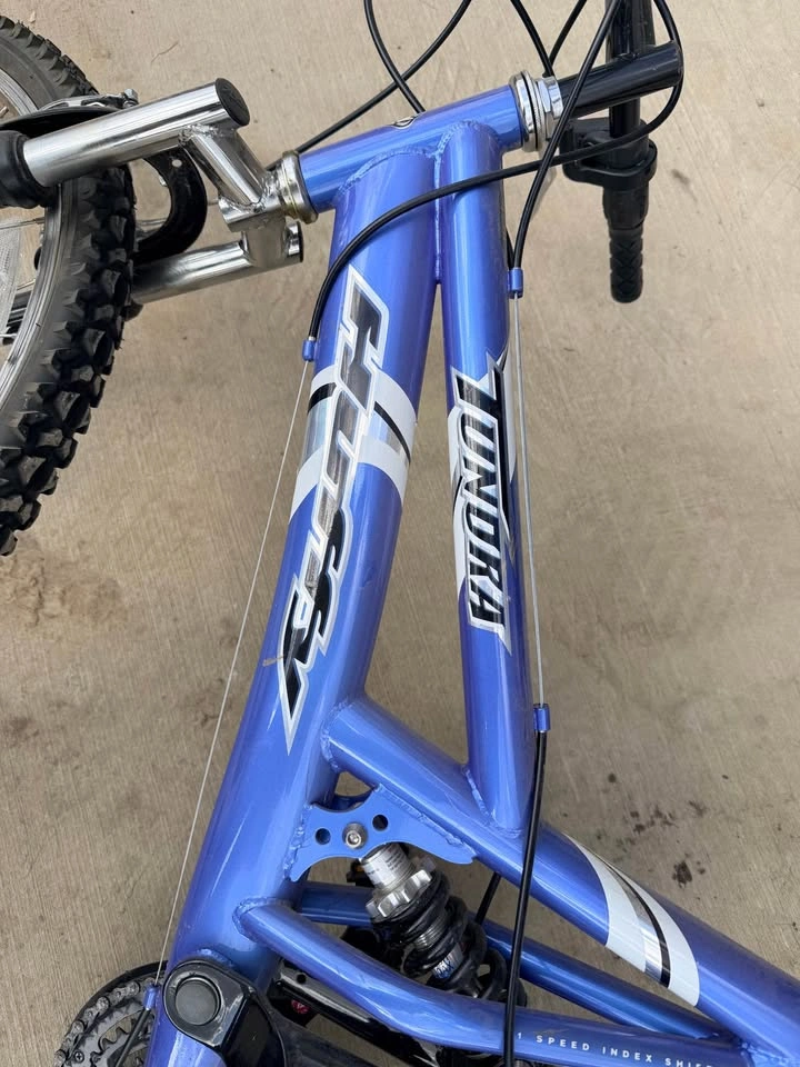 Blue CCM/GSR Style Mountain Bike - photo 4