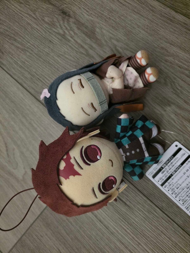 Demon Slayer Bundle: Manga Vols 1-8, Light Novels, Nezuko Figure - photo 3