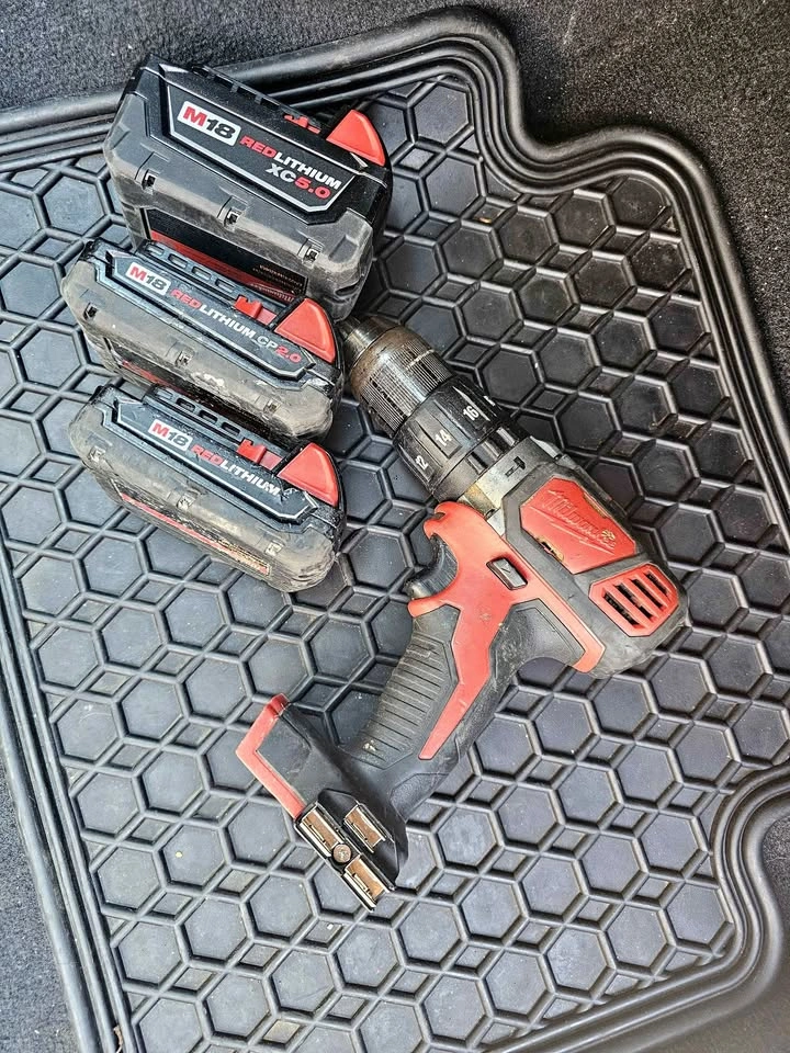 Milwaukee M18 Drill with 3 Batteries