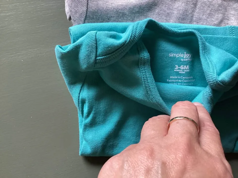 5 Long Sleeve Baby Onesies 3 to 6 Months image indicator(3)