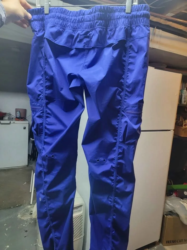 WOMEN'S LULULEMON SIZE 8 - photo 3