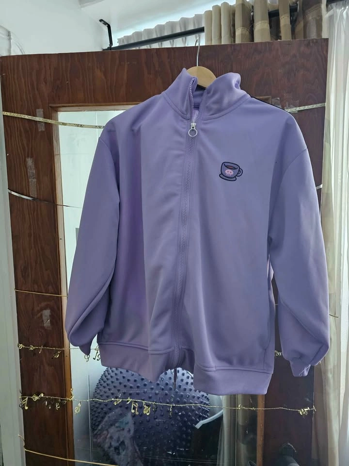 Sanrio Large Kuromi tracksuit - photo 3