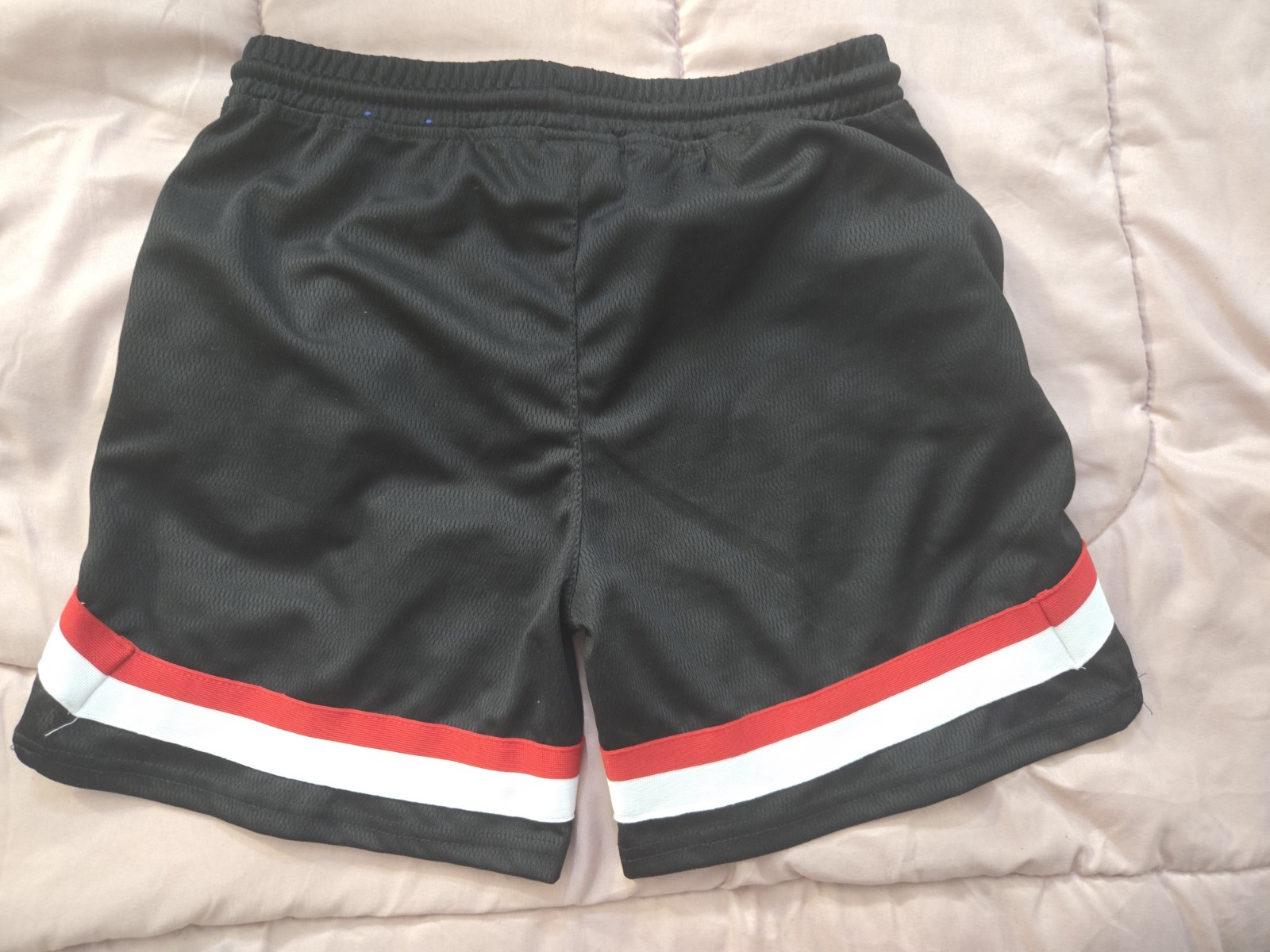 Chicago Bulls Basketball Shorts - Size 14/16 - photo 2