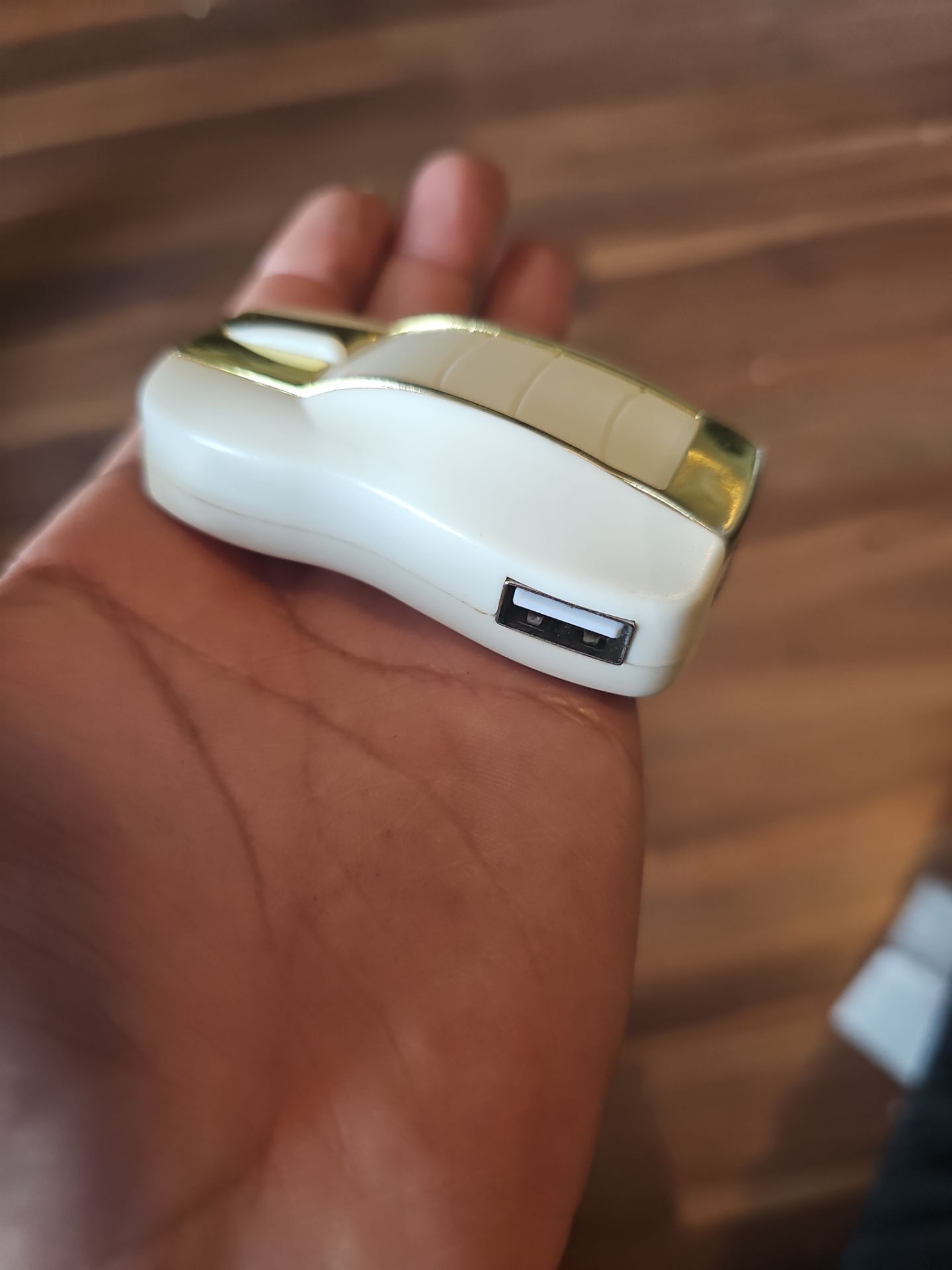 Car shaped adapter - photo 3