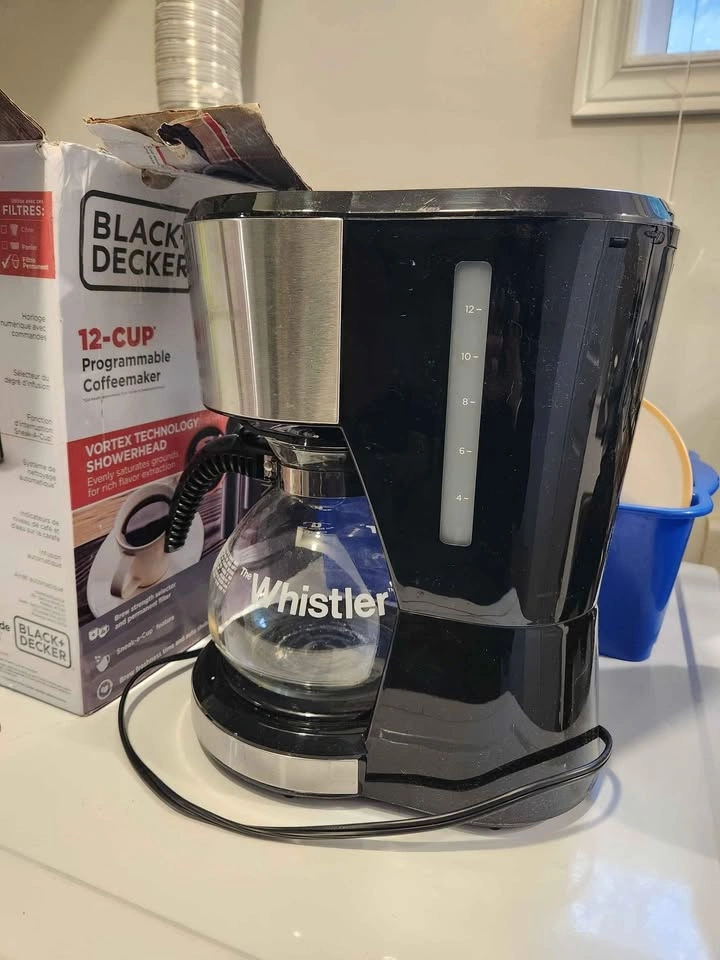 Black+Decker 12-Cup Coffeemaker - photo 3