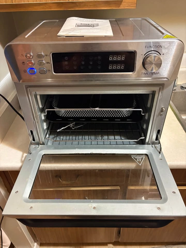 Frigidaire 25L Air Fryer Oven - Good Condition - photo 3