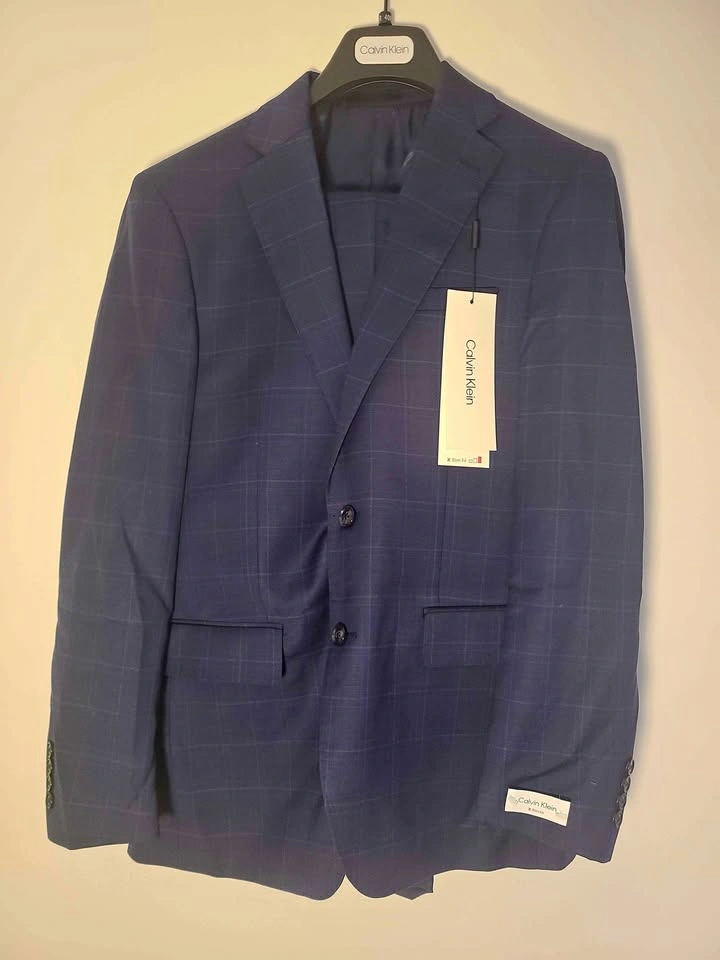 Calvin Klein Navy Plaid Suit Slim Fit 40R 33W