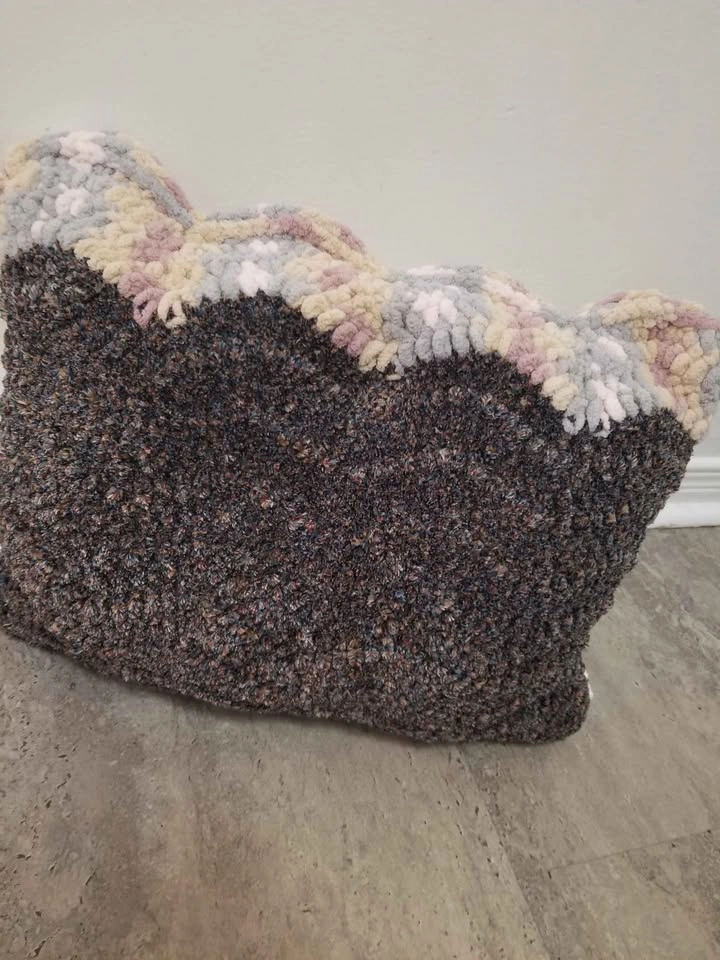 Crochet Plush & Weighted Pillow Set - photo 4
