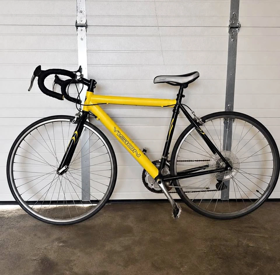 Vision Orio Road Bike - Used Like New + Helmet