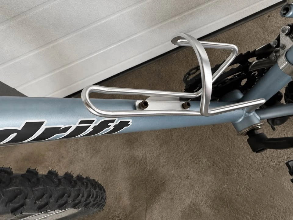 Drift Carrera Mountain Bike - Used Like New + Rear Basket - photo 3