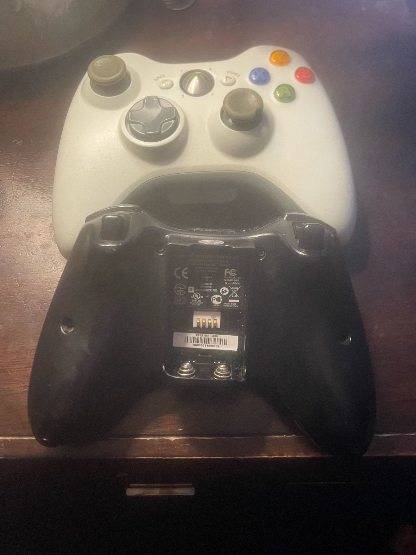 Xbox 360 Controllers (Black & White) (2) - photo 2