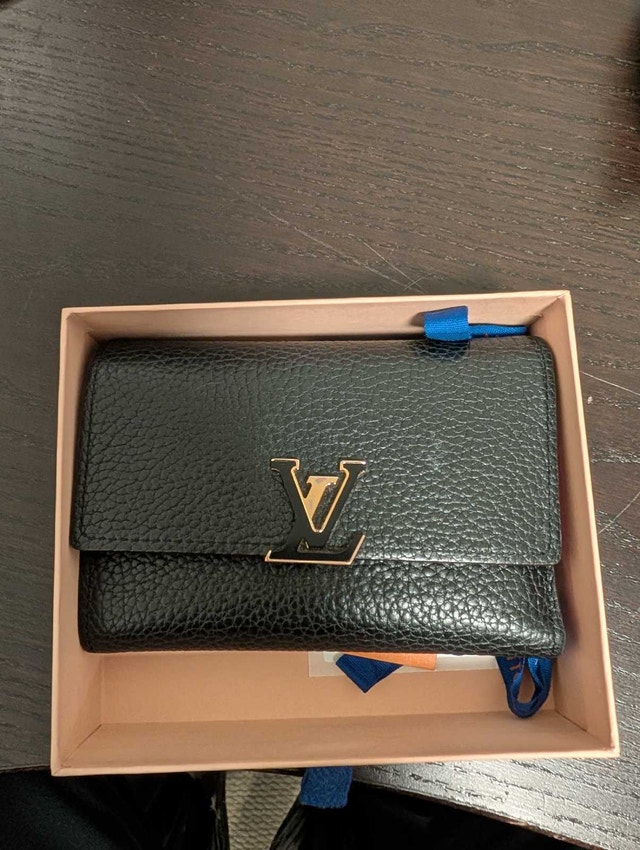 LV Wallet